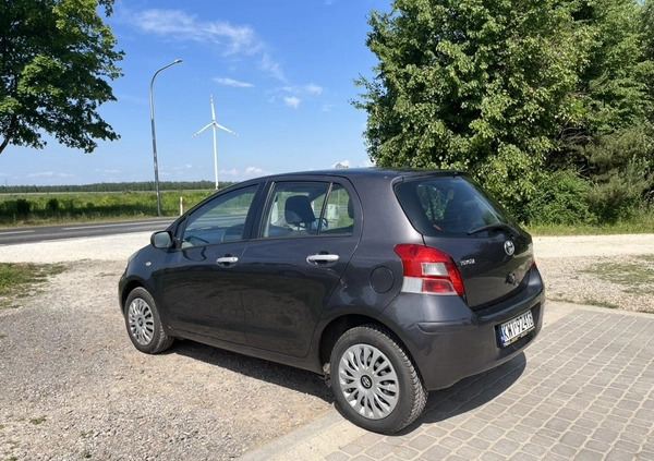 Toyota Yaris cena 20800 przebieg: 199000, rok produkcji 2011 z Bochnia małe 781